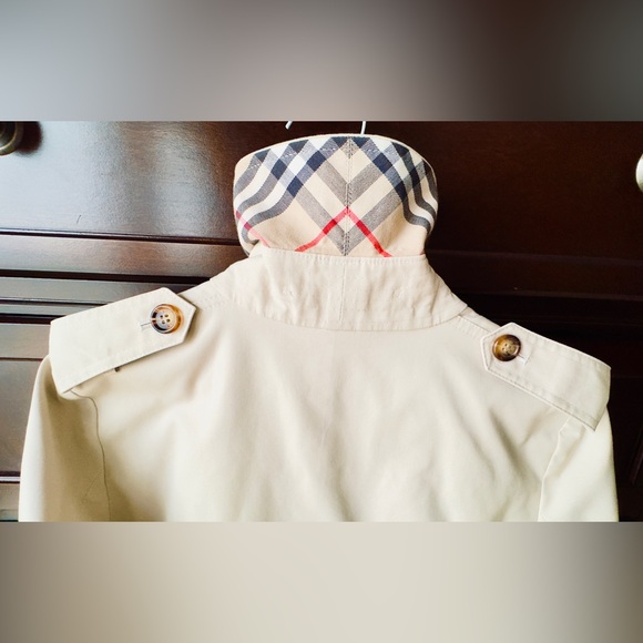 Burberry Classic Tan Trench Coat size 8 - Picture 15 of 16